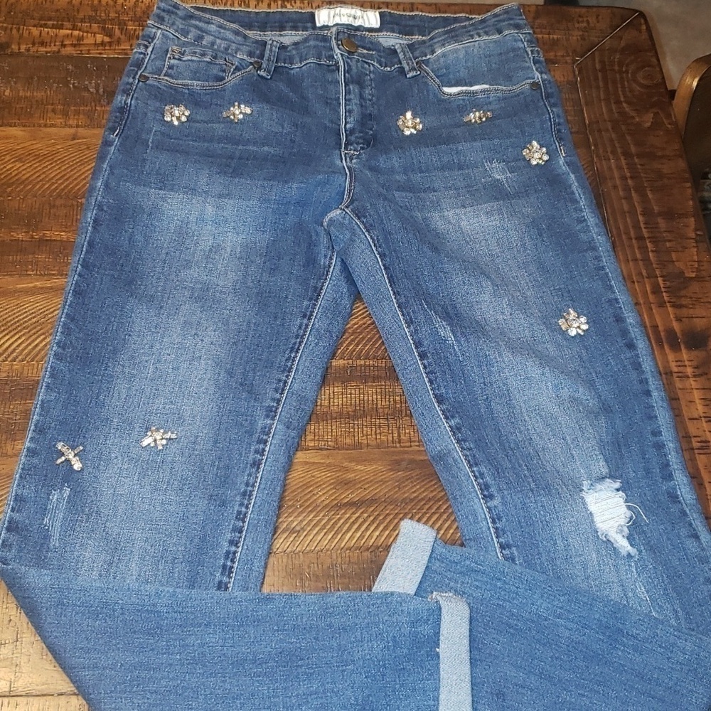 Jones Studio Womens Size 2 Distressed Jeans with BLING BLING 